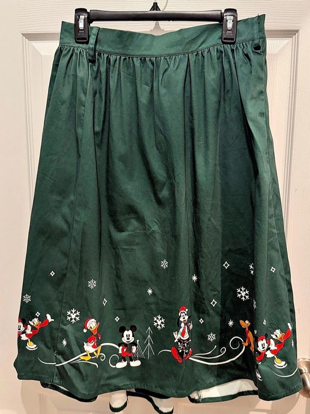Disney Mickey & Friends Holiday Skirt Holiday Skirt Green Size 3X NWT